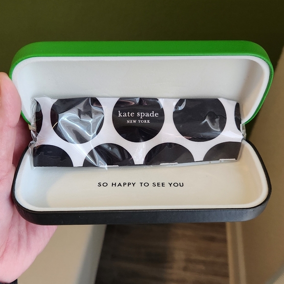 Kate Spade Vibrant Green Eyewear Case - Picture 6 of 6